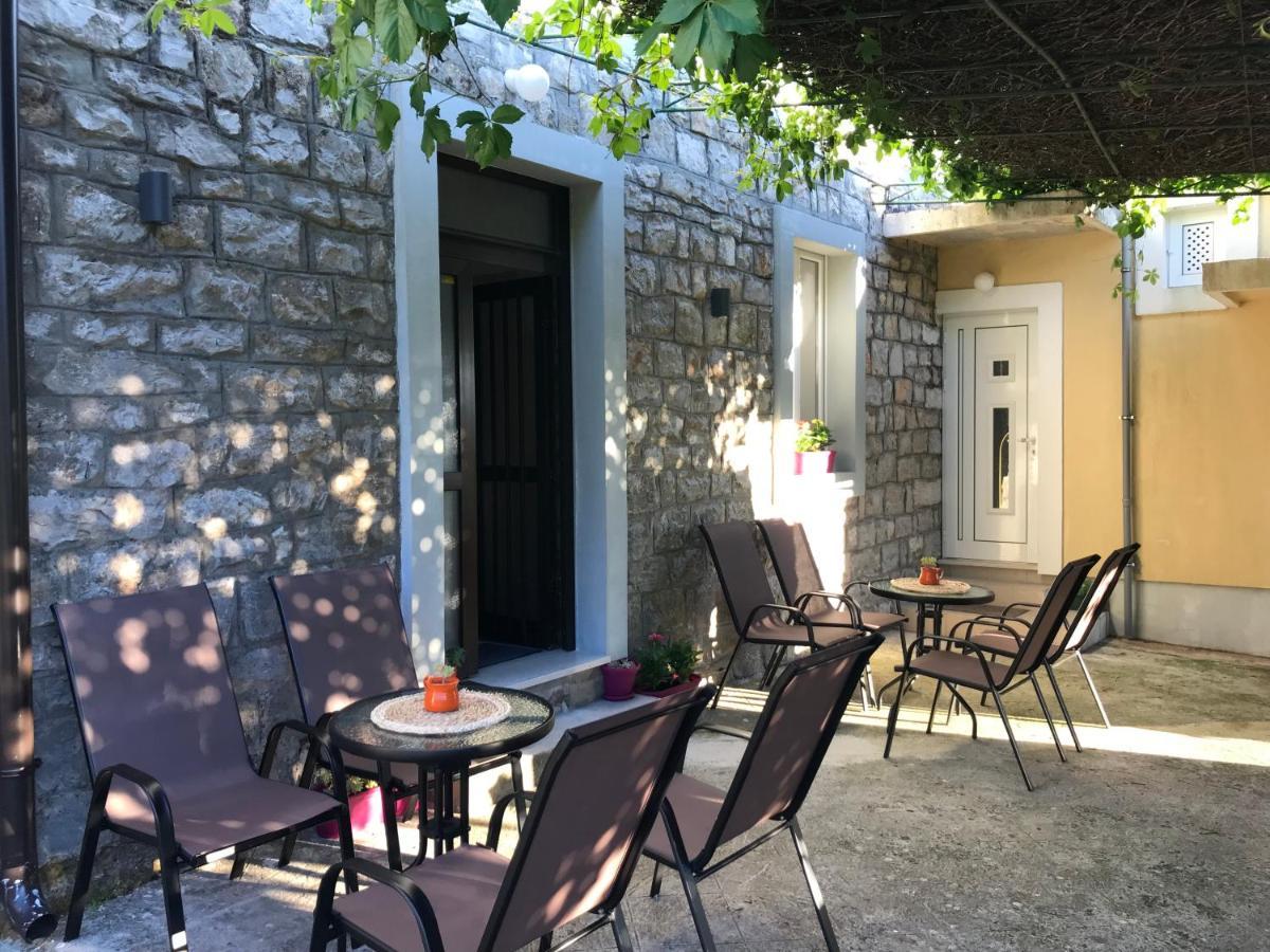 Etno Village Mihailovic Iii *