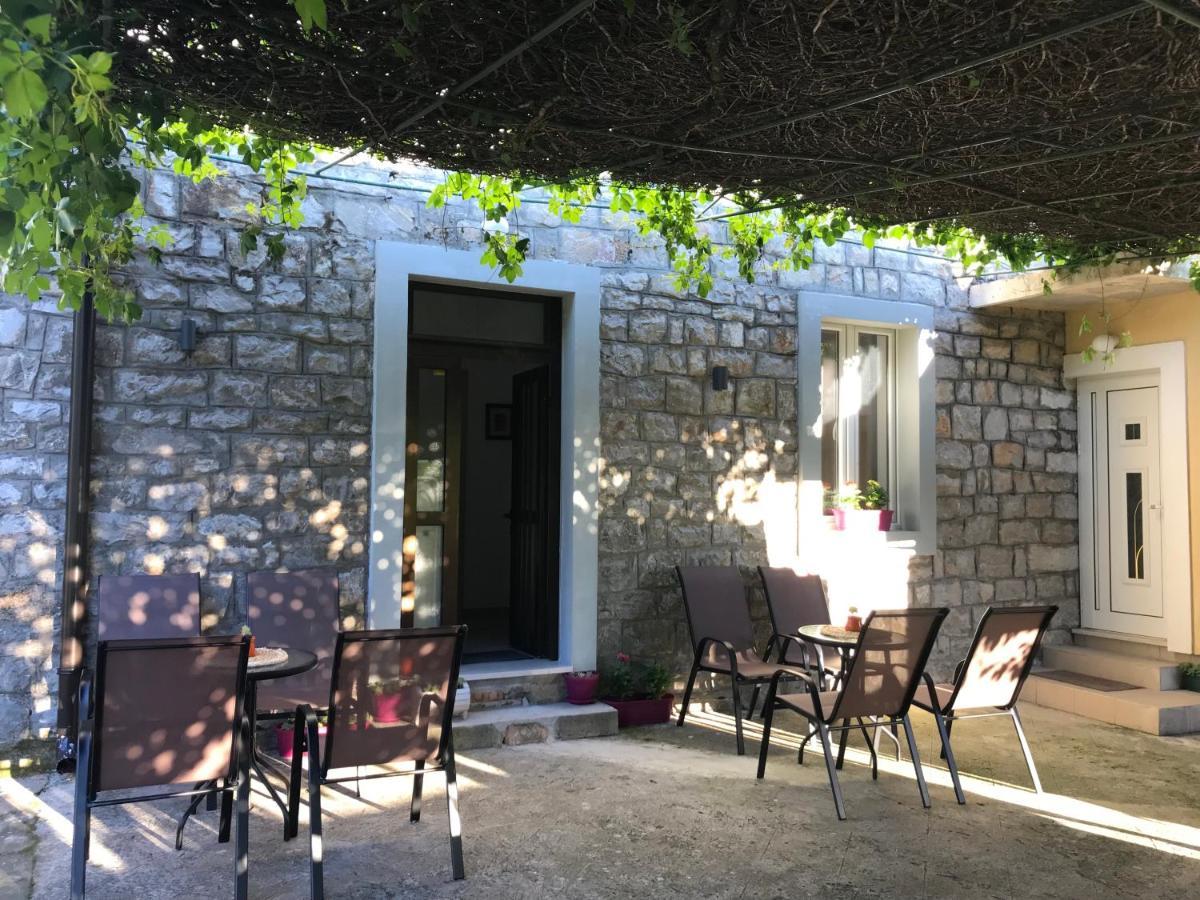 Apartman Etno Village Mihailovic Iii