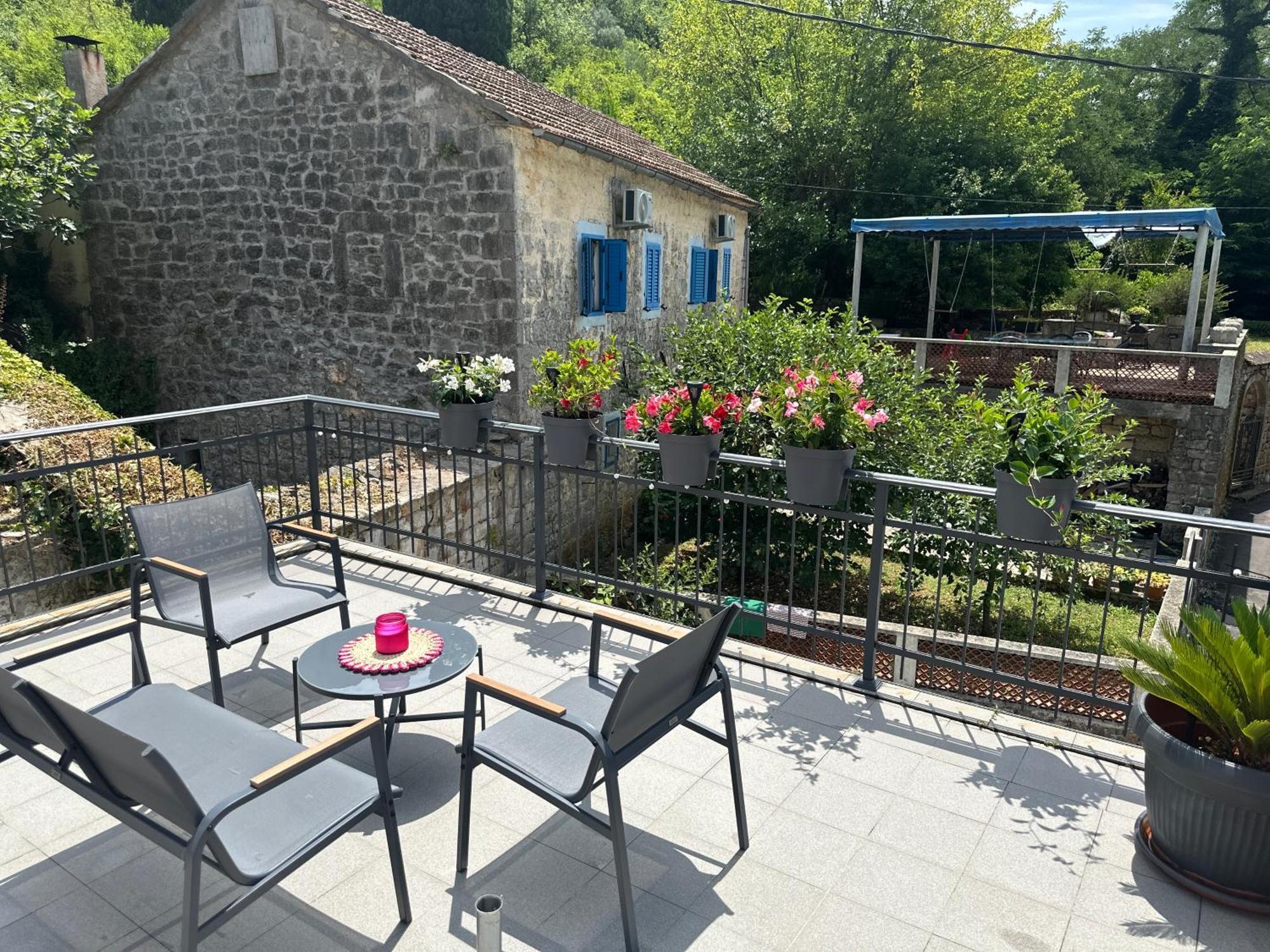 Daire Etno Village Mihailovic Iii